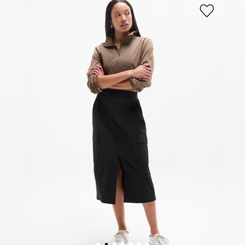 Athleta Brooklyn Heights high waist cargo midi skirt, black, size 12